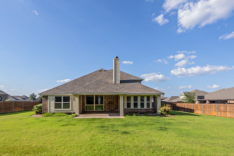 Photo 8 of 32 - 1110 Safrano St, Midlothian, TX 76065