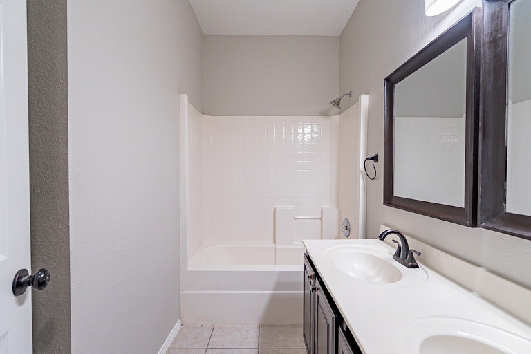 Photo 20 of 23 - 2805 Hudson Xing, McKinney, TX 75072
