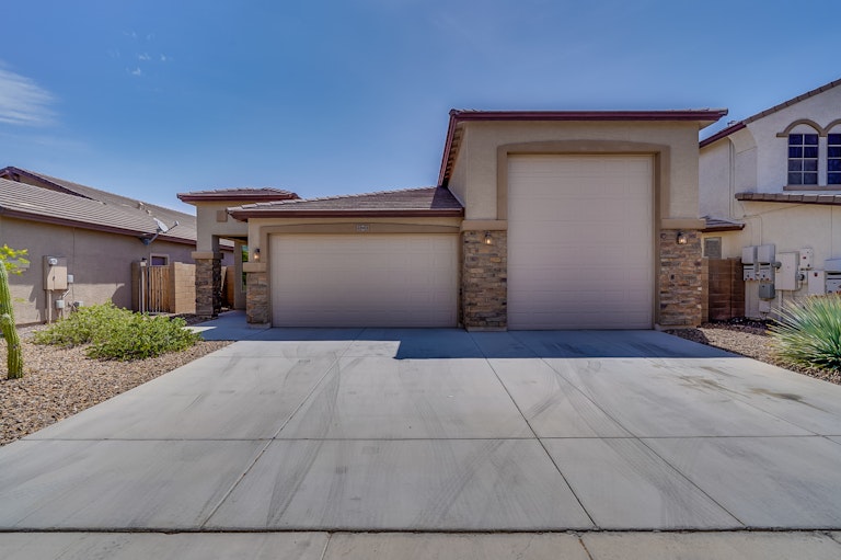 Photo 1 of 26 - 22913 N 121st Dr, Sun City, AZ 85373