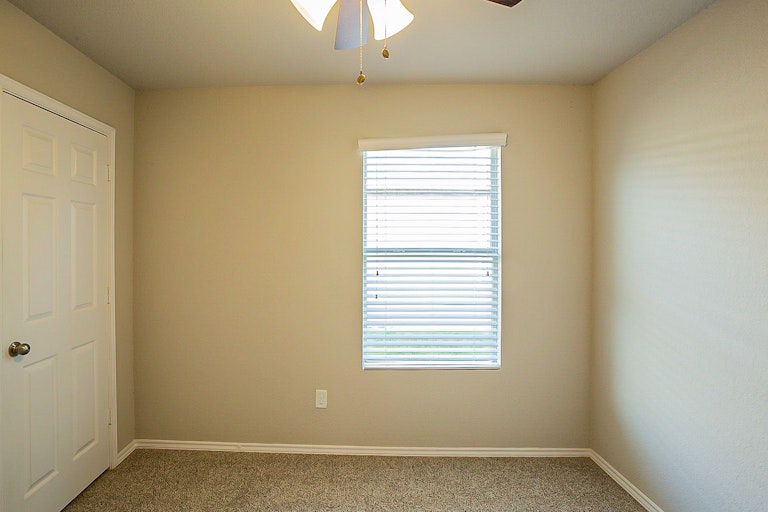 Photo 16 of 17 - 10911 Bosal Trl, San Antonio, TX 78245
