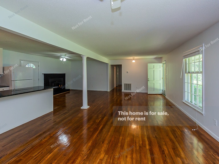 Photo 5 of 22 - 5304 Olive Rd, Raleigh, NC 27606