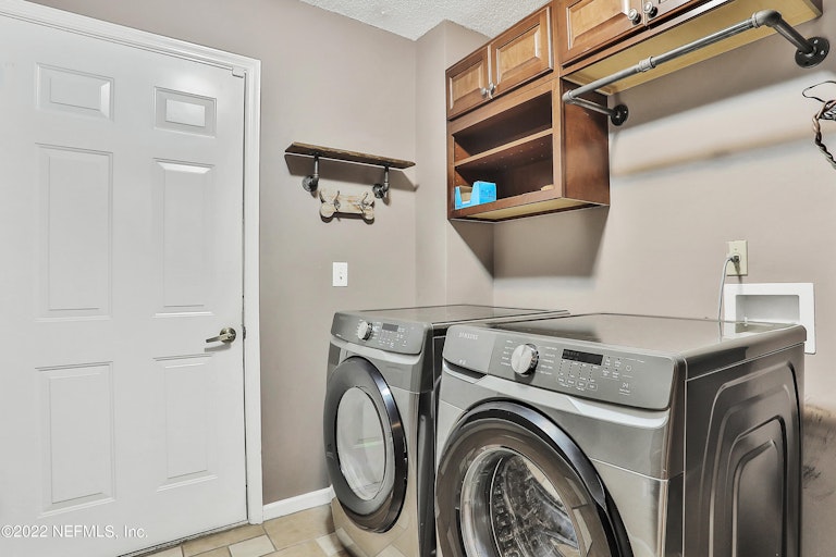 Photo 29 of 36 - 1444 Starboard Ct, Fleming Island, FL 32003