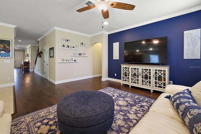 Photo 17 of 39 - 30213 Hackney Loop, Mount Dora, FL 32757