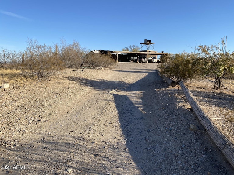 Photo 3 of 14 - 16682 N Christensen Rd, Florence, AZ 85132