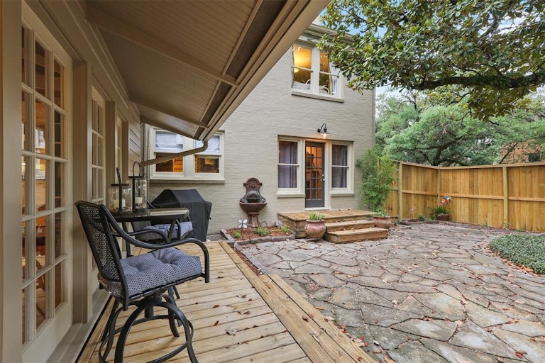 Photo 42 of 49 - 2203 University Blvd, Houston, TX 77030