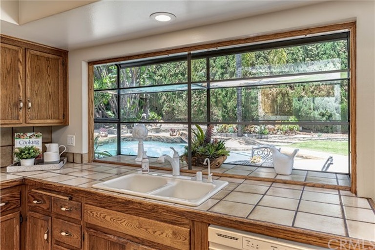 Photo 13 of 42 - 13292 Shepard Way, Santa Ana, CA 92705