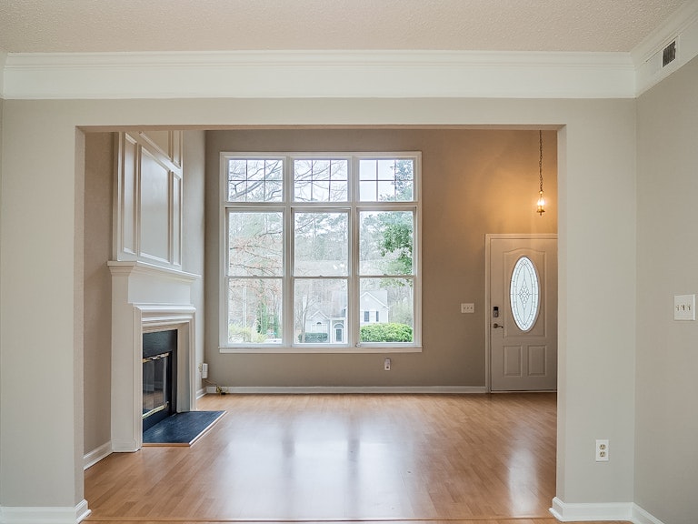 Photo 8 of 27 - 1007 Pagoda Pl, Knightdale, NC 27545