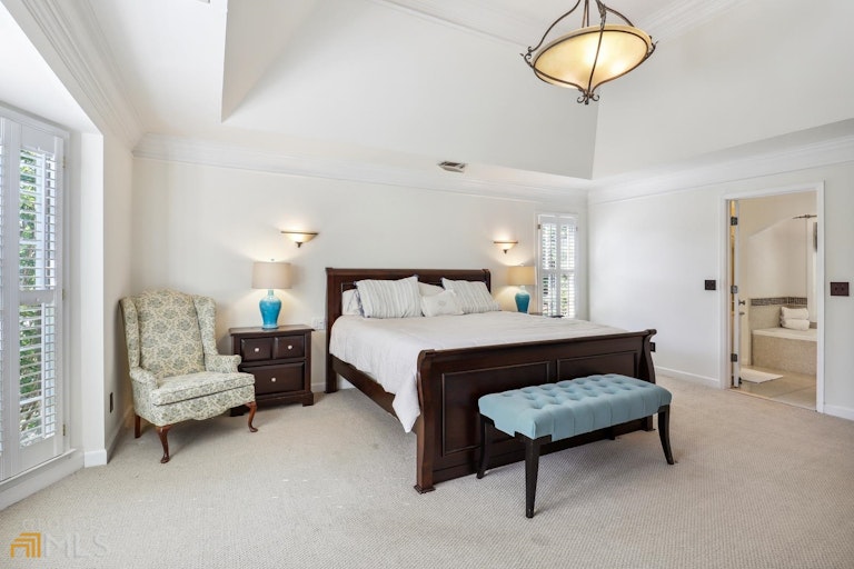 Photo 26 of 41 - 1005 Redstone Ln, Atlanta, GA 30338
