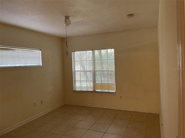 Photo 6 of 8 - 4352 S Kirkman Rd #1, Orlando, FL 32811
