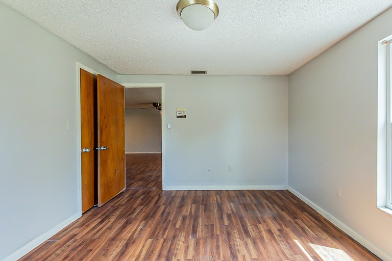 Photo 13 of 21 - 1735 Seneca Ave, Lakeland, FL 33801