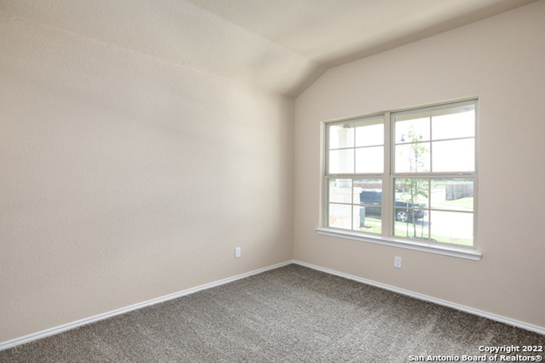Photo 12 of 27 - 1062 Sixtree Dr, New Braunfels, TX 78130