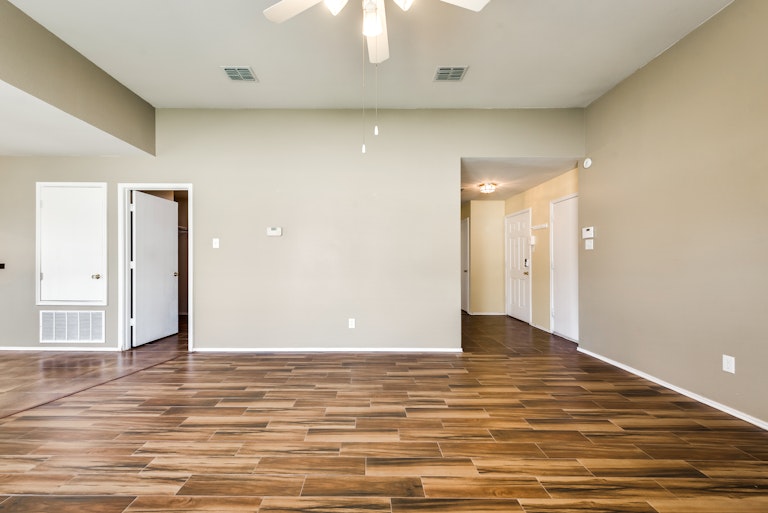 Photo 9 of 27 - 705 Baldwin Rd, Wylie, TX 75098