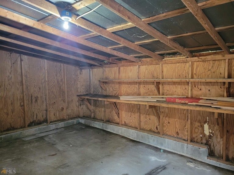 Photo 15 of 18 - 1860 Headland Dr, Atlanta, GA 30344