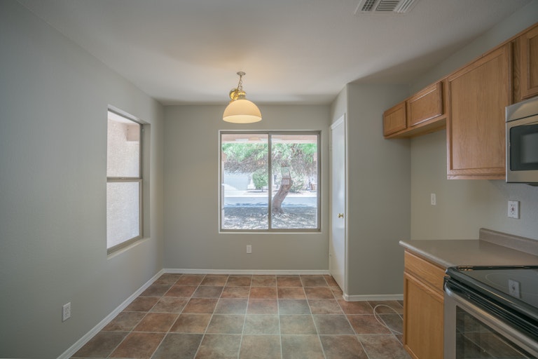 Photo 2 of 29 - 10513 W Angels Ln, Peoria, AZ 85383