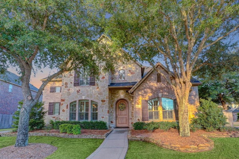 Photo 3 of 50 - 4823 Middlewood Manor Ln, Katy, TX 77494