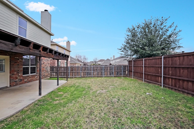 Photo 25 of 25 - 11900 Brown Fox Dr, Fort Worth, TX 76244