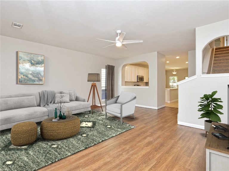 Photo 8 of 40 - 2116 Amur Dr, Austin, TX 78745