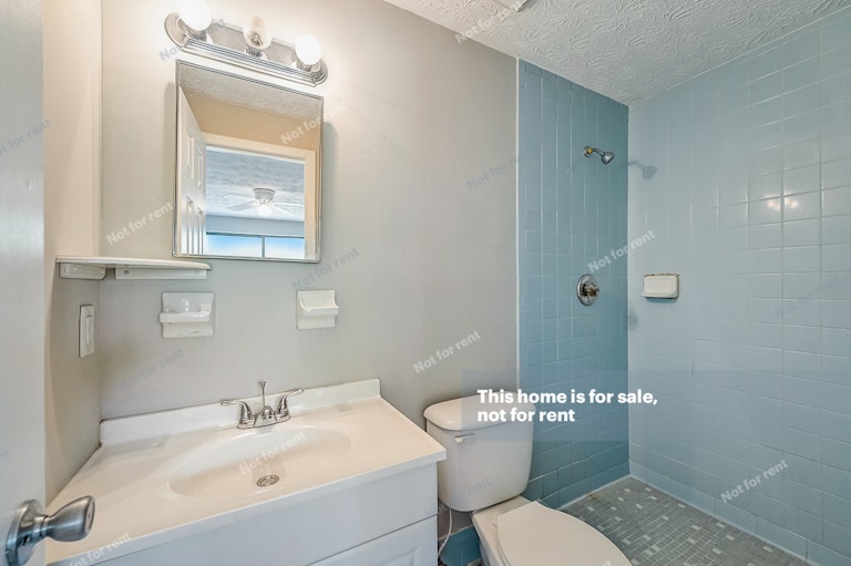 Photo 12 of 24 - 6937 Oriely Dr S, Jacksonville, FL 32210