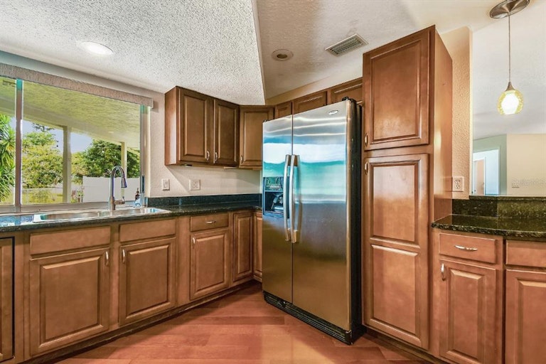 Photo 19 of 51 - 423 Wayfarer Ct, Tarpon Springs, FL 34689