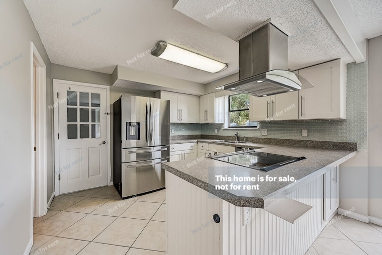 Photo 4 of 32 - 517 Robles Ln, Ponte Vedra Beach, FL 32082