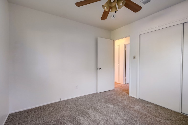 Photo 18 of 23 - 541 W D St S, Dixon, CA 95620