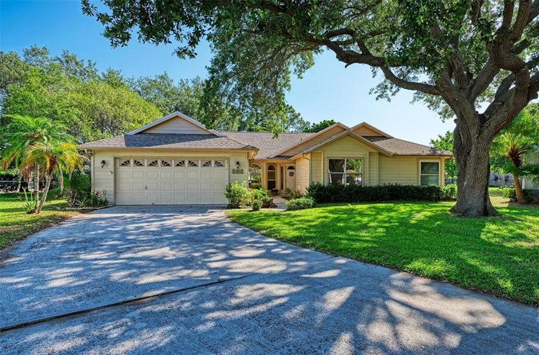 Photo 1 of 44 - 3174 57th Avenue Cir E, Bradenton, FL 34203