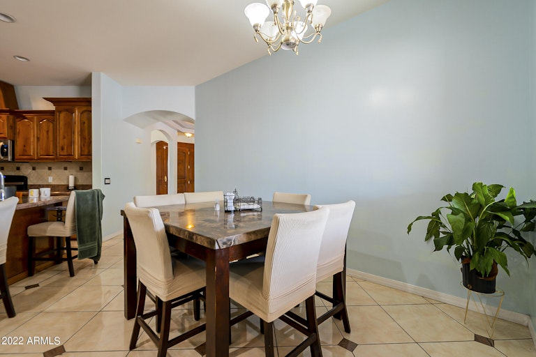 Photo 8 of 40 - 4206 S 65th Dr, Phoenix, AZ 85043