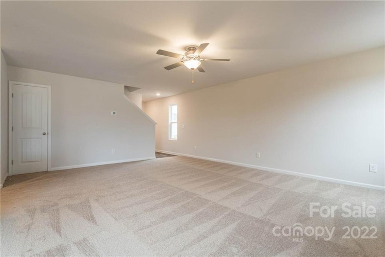 Photo 4 of 19 - 9401 Creedmore Hills Dr, Charlotte, NC 28214