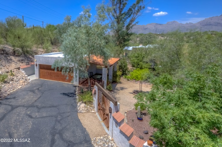 Photo 43 of 50 - 171 E Yvon Dr, Tucson, AZ 85704