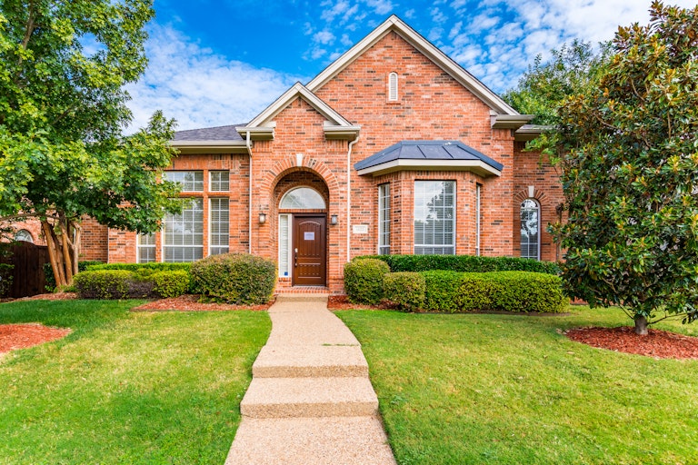 Photo 1 of 34 - 1422 Tascosa Ct, Allen, TX 75013
