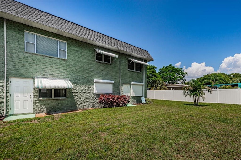 Photo 56 of 63 - 5287 81st St N #14, Saint Petersburg, FL 33709