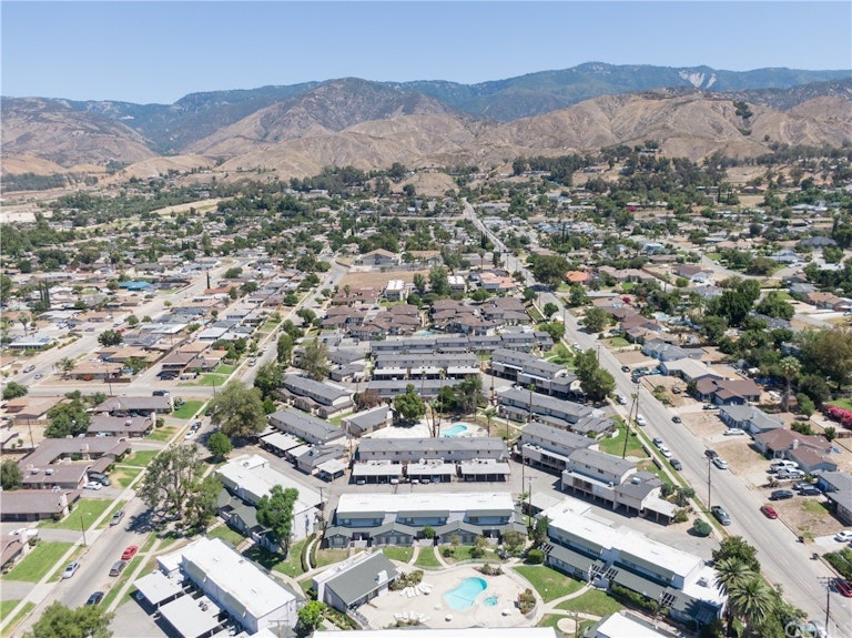 Photo 31 of 34 - 3600 Mountain Ave #12F, San Bernardino, CA 92404