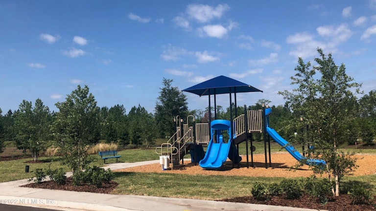 Photo 19 of 25 - 12090 Elderbank Dr, Jacksonville, FL 32256