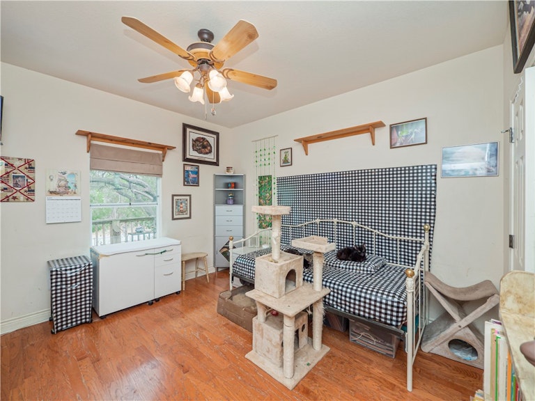 Photo 24 of 38 - 1304 Jewel Park Rd, Leander, TX 78645