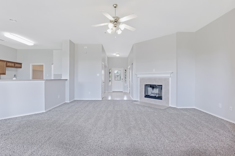 Photo 12 of 26 - 225 Brandi Ridge Dr, Midlothian, TX 76065