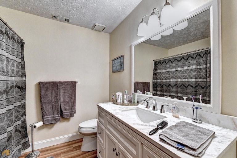 Photo 29 of 47 - 658 Shiloh Ct, Lawrenceville, GA 30044