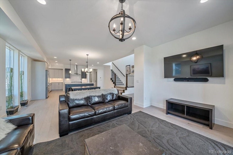 Photo 13 of 40 - 5830 Geneva St, Denver, CO 80238