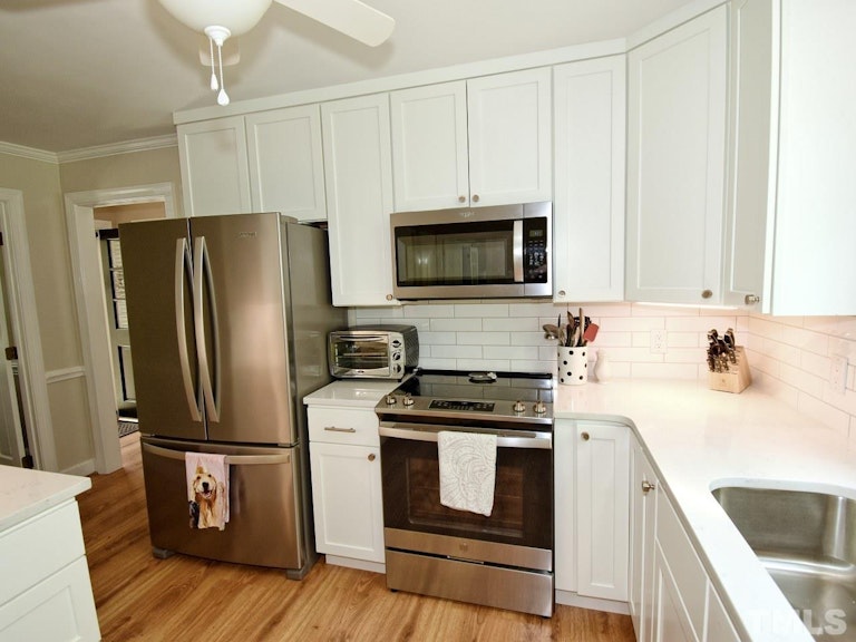 Photo 6 of 30 - 105 Chalmette Ct, Cary, NC 27513