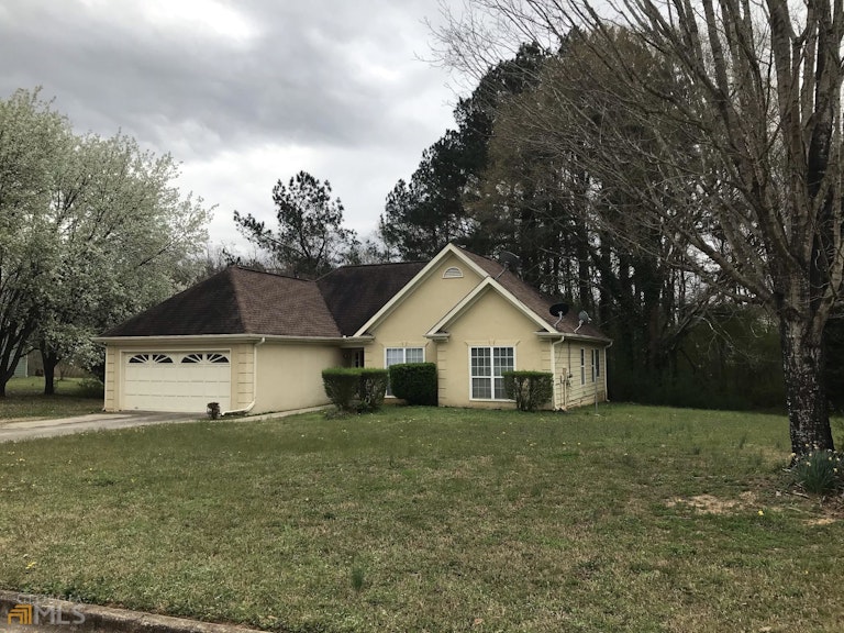 Photo 1 of 29 - 210 Buck Creek Dr, Covington, GA 30016