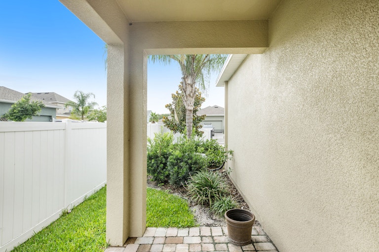 Photo 13 of 19 - 2493 Cornerstone St, Odessa, FL 33556