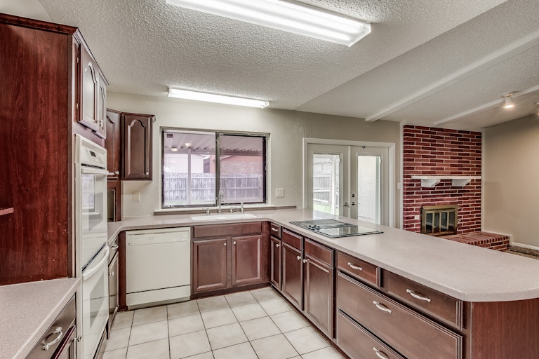 Photo 3 of 27 - 2333 Boca Raton, Mesquite, TX 75150