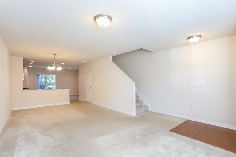 Photo 3 of 25 - 8512 Quarton Dr, Raleigh, NC 27616