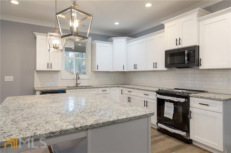 Photo 6 of 28 - 5504 Lakeview Pkwy, Villa Rica, GA 30180