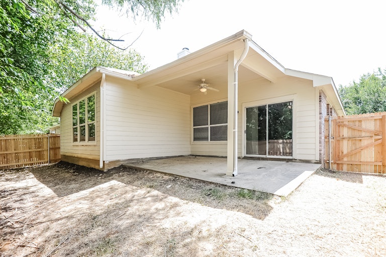 Photo 6 of 25 - 13308 Ridgepointe Rd, Fort Worth, TX 76244