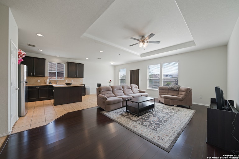 Photo 4 of 18 - 15927 Silver Rose, Schertz, TX 78154