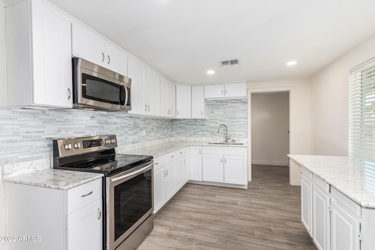 Photo 6 of 25 - 4647 N 9th St, Phoenix, AZ 85014