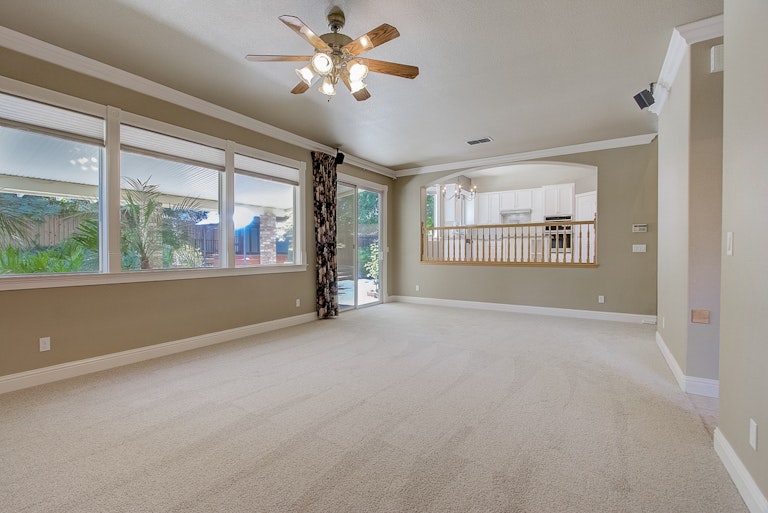 Photo 7 of 41 - 1400 Musgrave Dr, Roseville, CA 95747