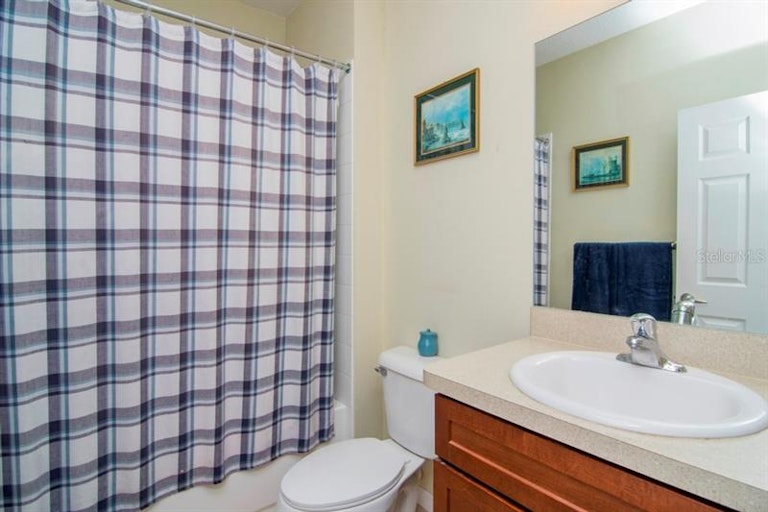 Photo 15 of 20 - 1287 Sawgrass St, Clearwater, FL 33755