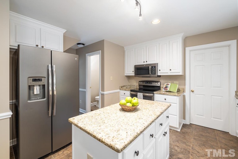 Photo 12 of 41 - 204 Merry Hill Dr, Cary, NC 27518