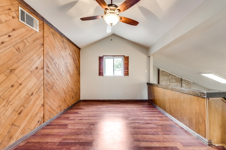 Photo 2 of 30 - 3421 Castle Rock Ln, Garland, TX 75044